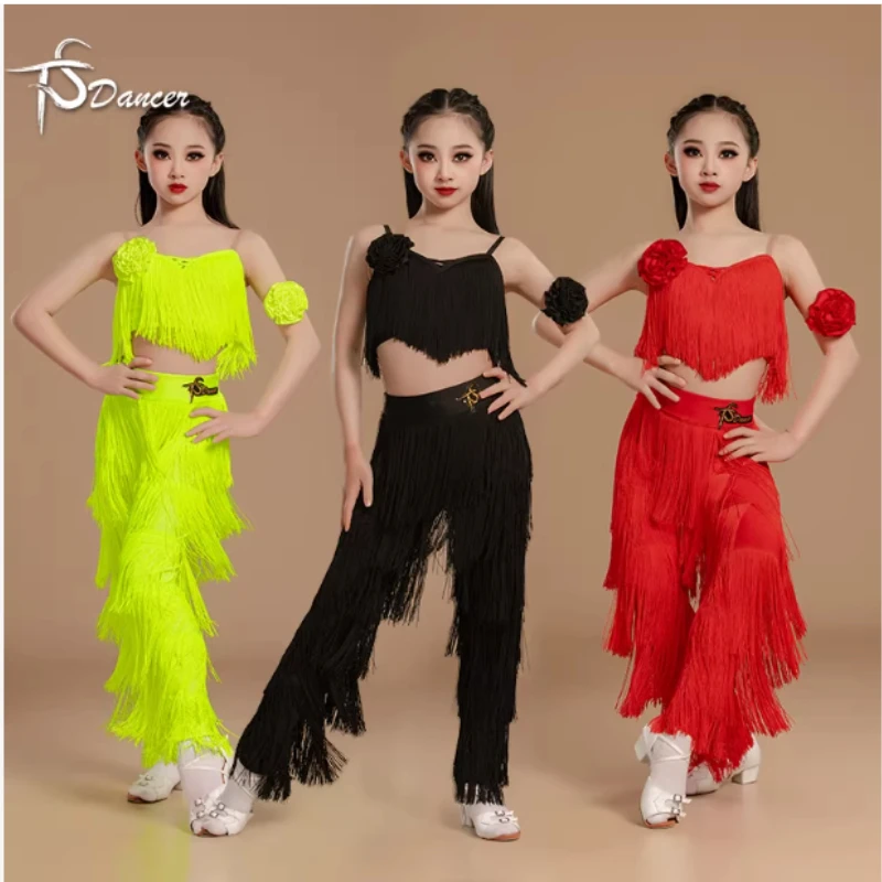 yesNew LatinDance Performance  - Outdoor Sports Hall 评论和价格