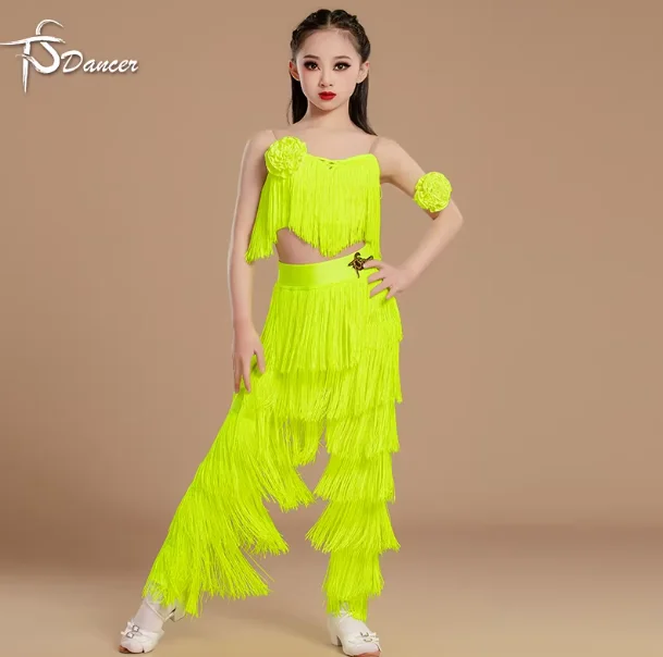 yesNew LatinDance Performance  - Outdoor Sports Hall 评论和价格
