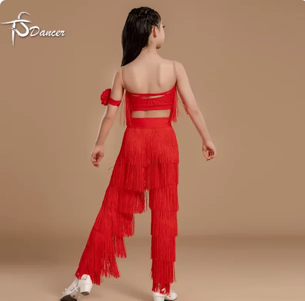 yesNew LatinDance Performance  - Outdoor Sports Hall 评论和价格